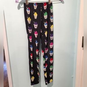 Soft Fleur de lis Snowcone Leggings